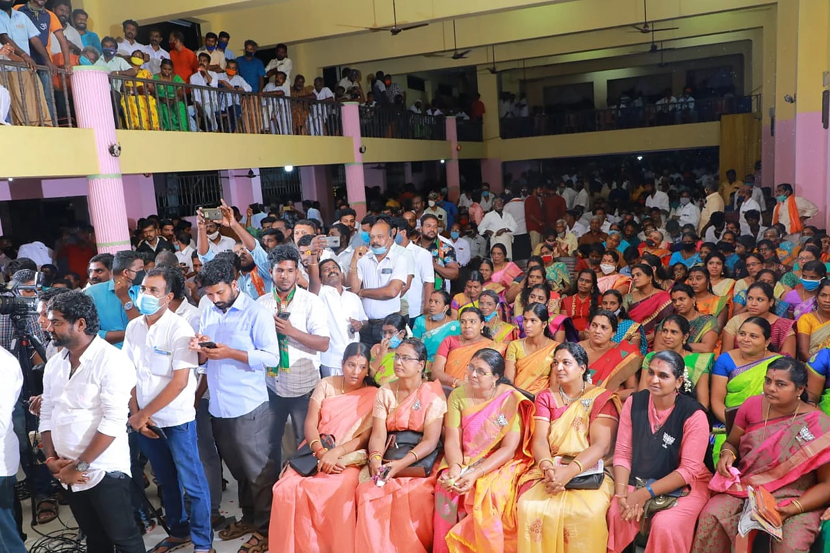 கூட்டத்தில் கலந்துகொண்டவர்கள்