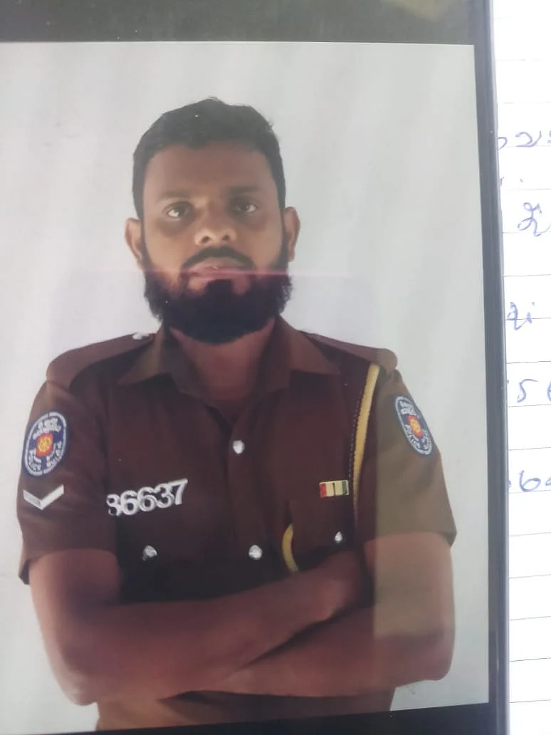 இலங்கை போலீஸ் பிரதீப் குமரபண்டாரா.