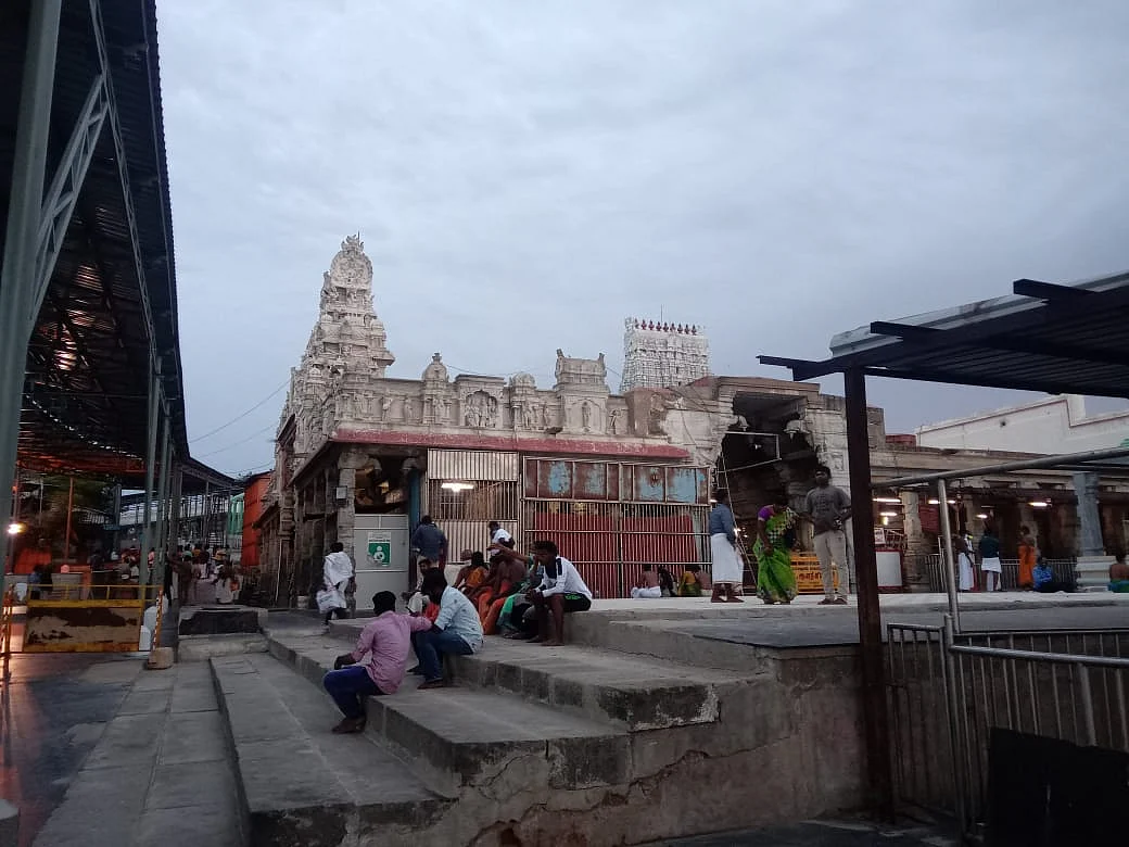 கோயில் வளாகம்
