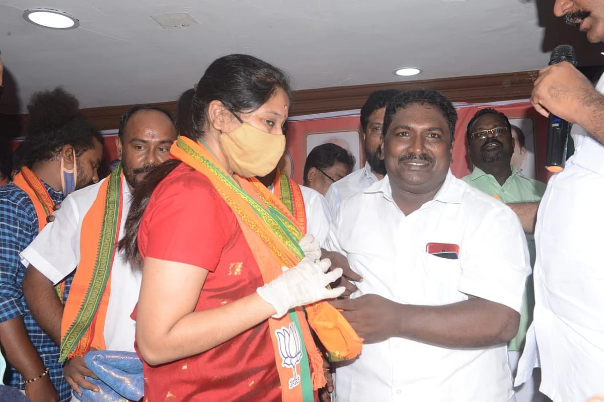 பா.ஜ.க நிகழ்ச்சியில்...