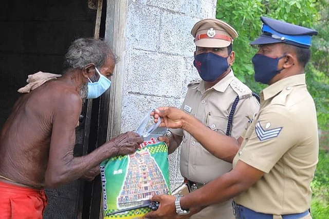 போலீஸ் உதவி
