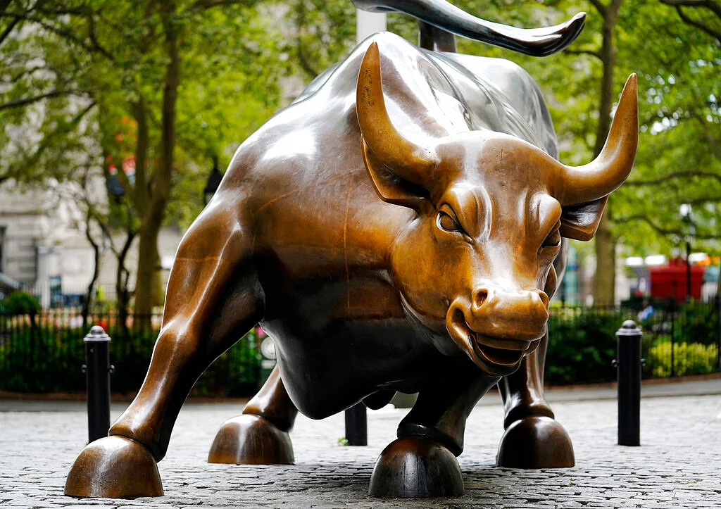 The Charging Bull statue is shown in New York's financial district, Tuesday, Sept. 8, 2020. More sharp declines for big tech stocks are dragging Wall Street toward a third straight loss on Tuesday