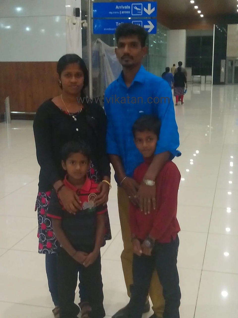 குடும்பத்தினருடன் கொரோனா