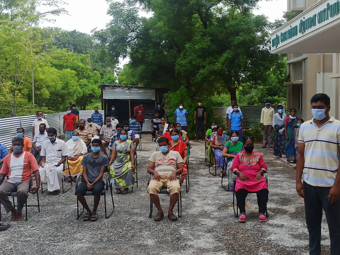 சேலம்: கொரோனா பாதித்தவர்களுக்கு சிறப்பு கவனம்... அசத்தும் அரசு சித்த மருத்துவ மையம்