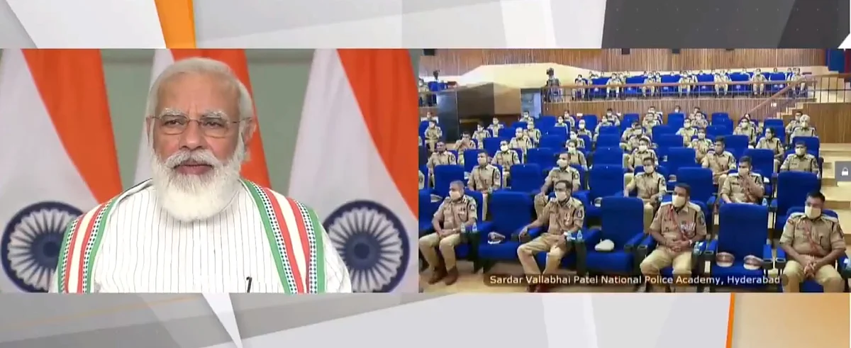 ஐ.பி.எஸ். அதிகாரிகளிடம் கலந்துரையாடும் பிரதமர்