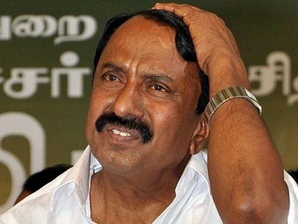 அமைச்சர் செங்கோட்டையனின் தடாலடி அறிவிப்புகளும் தடுமாறும் மாணவர்களும்!