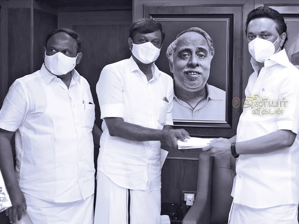 “சசிகலா முதல்வர் ஆக்குவார் என நம்புகிறார் செங்கோட்டையன்!”