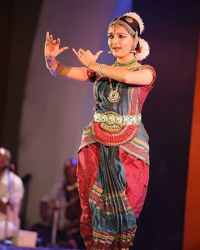சரண்யா மோகன்