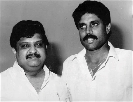 கபில்தேவுடன்...