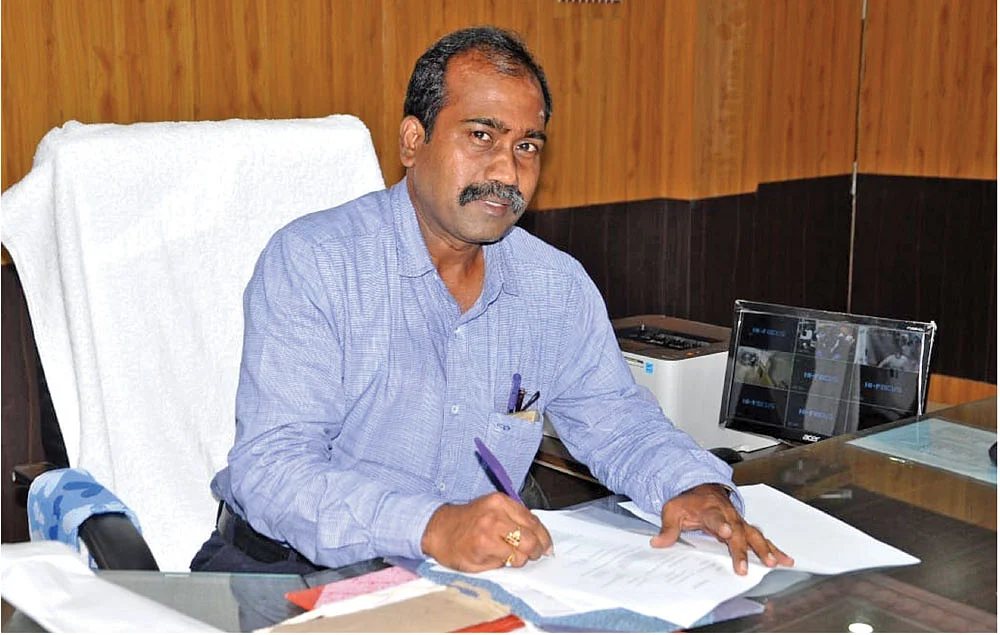 “பைண்டிங் வேலைக்கு பொதுஅறிவு தேர்வு எதற்கு?”