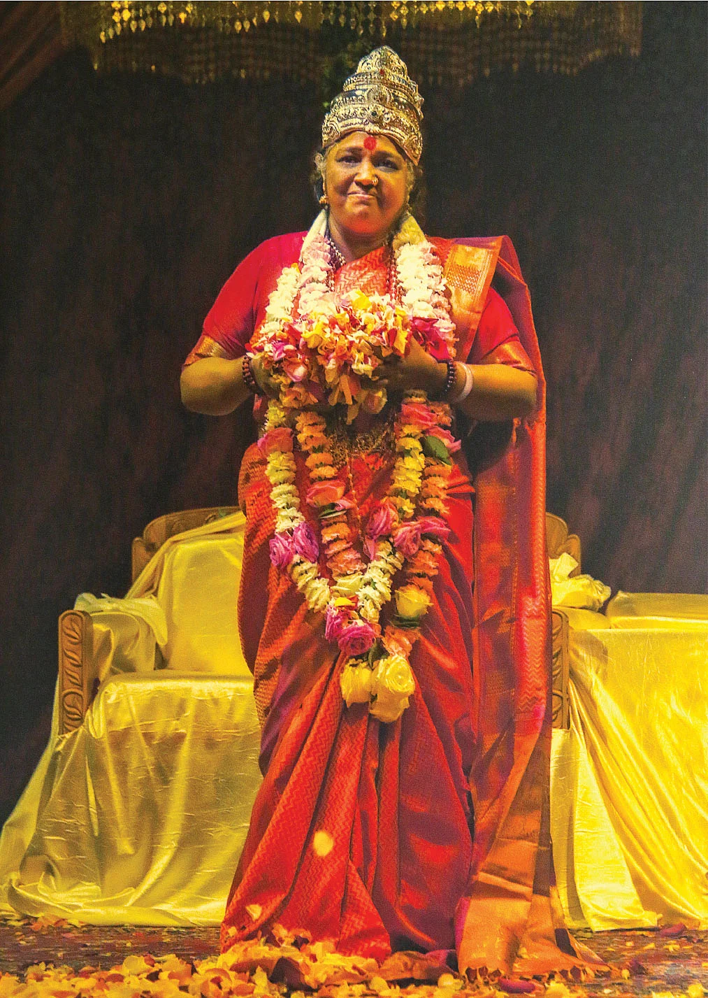 ஆறு மனமே ஆறு! - 10: ஸ்ரீமாதா அமிர்தானந்தமயி