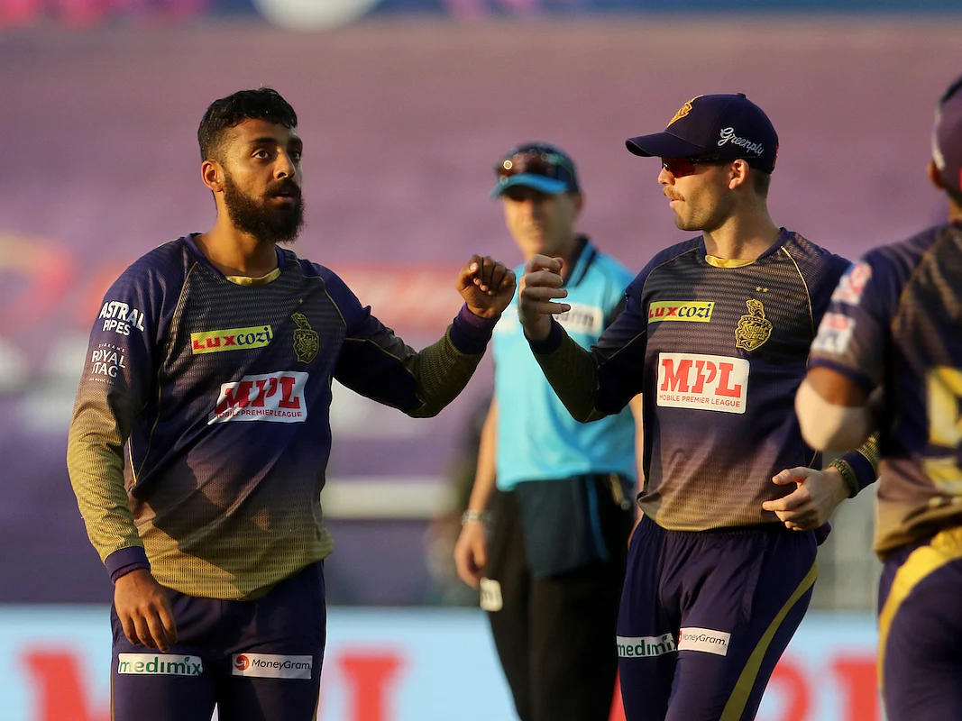 விக்கெட் சக்ரவர்த்தி... வருணின் மாயாஜாலத்தில் வீழ்ந்த டெல்லி! #KKRvDC