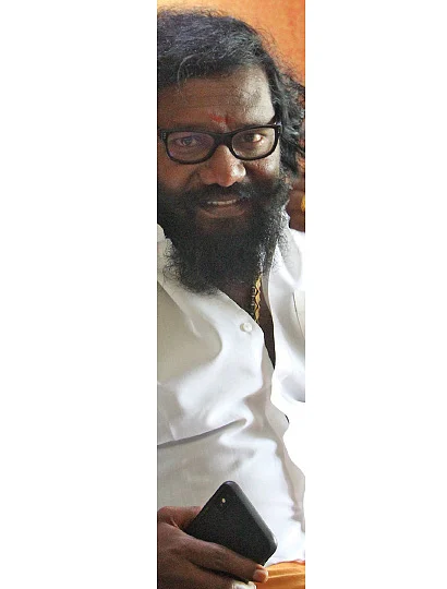 “தி.மு.க., அ.தி.மு.க-வை விட்டால் எங்களுக்கு வேறு வழியில்லை!”