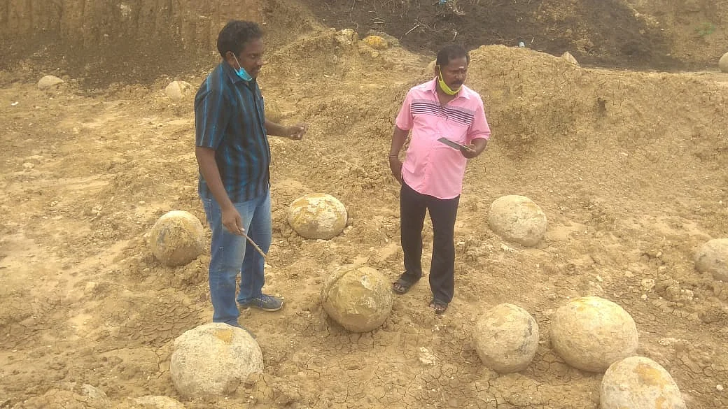 உருண்டை வடிவிலான படிமங்கள்