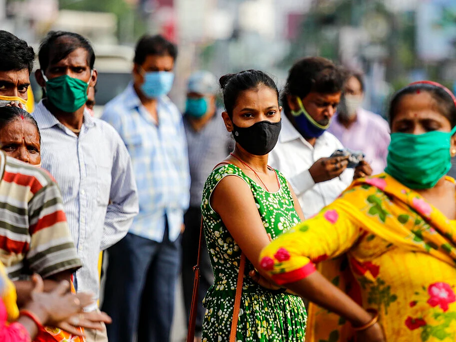 டெல்லியில் முகக்கவசம் அணியாவிட்டால் ரூ.2,000 அபராதம்... இங்கும் அதைச் செய்யலாமா? #VikatanPollResults