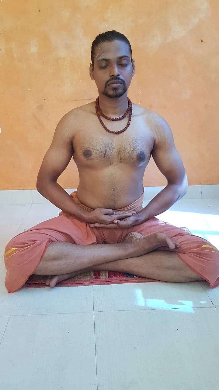 யோகா குரு மு. அரி