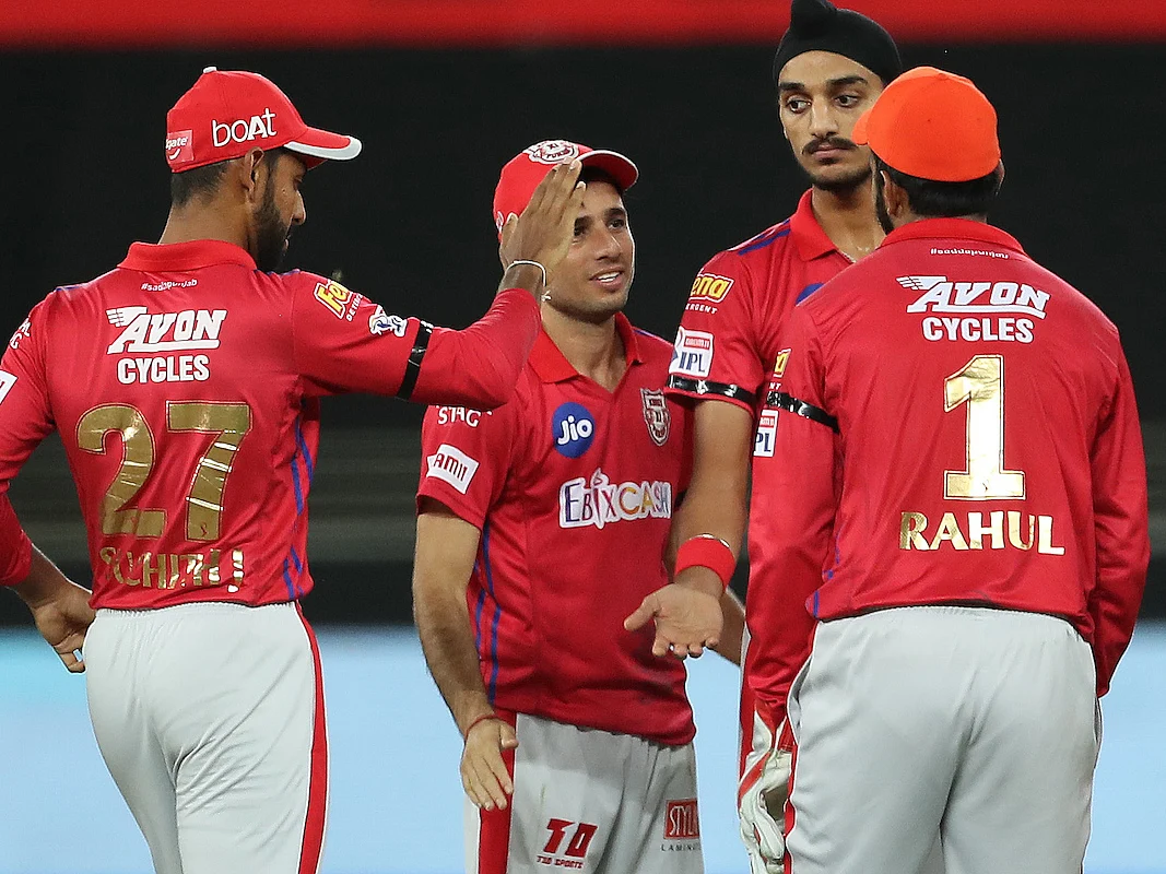 பஞ்சாப் பவர்... ஜாலியாகி காலியான ஹைதராபாத்! #KXIPvSRH