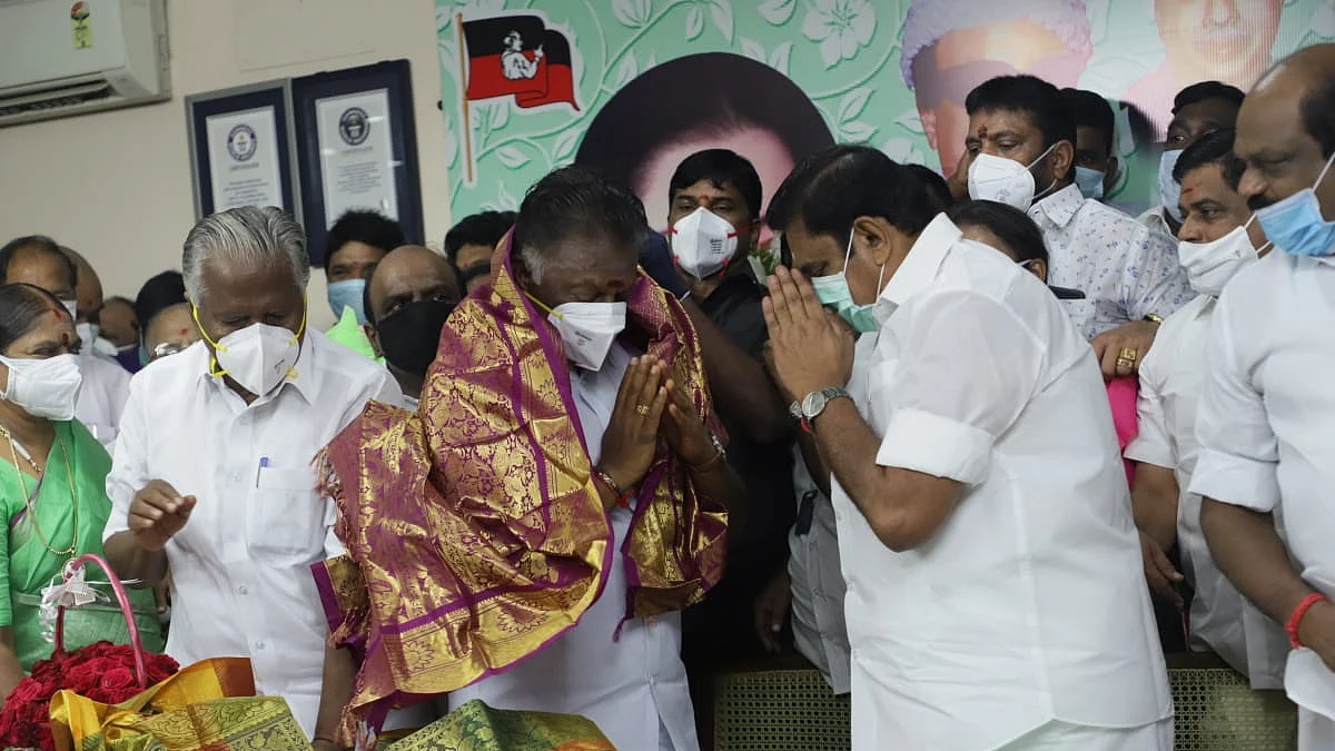 அ.தி.மு.க முதல்வர் வேட்பாளர் அறிவிப்பு