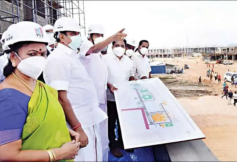 முதல்வர் எடப்பாடி பழனிசாமி முன்பு ஆய்வுசெய்தபோது