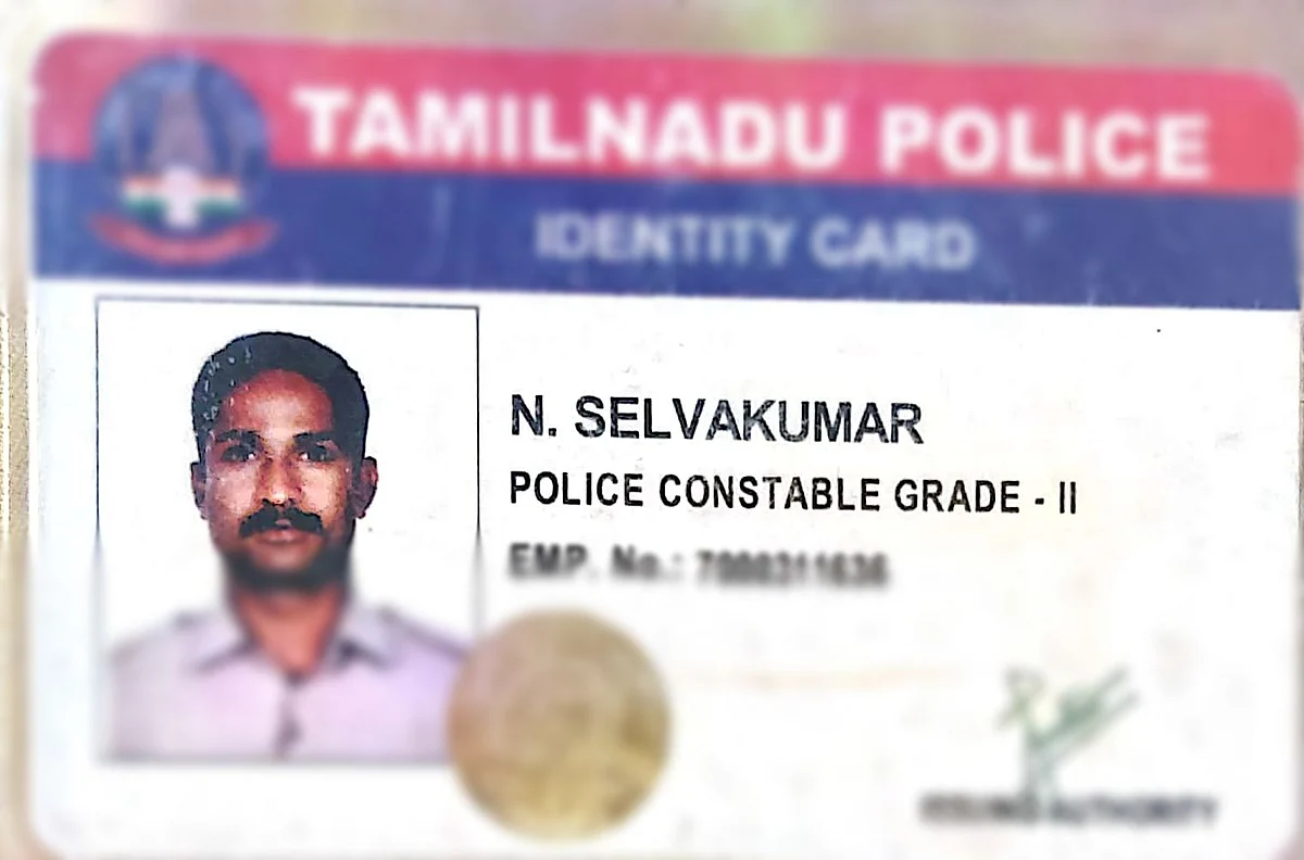 காவலர் செல்வக்குமார்