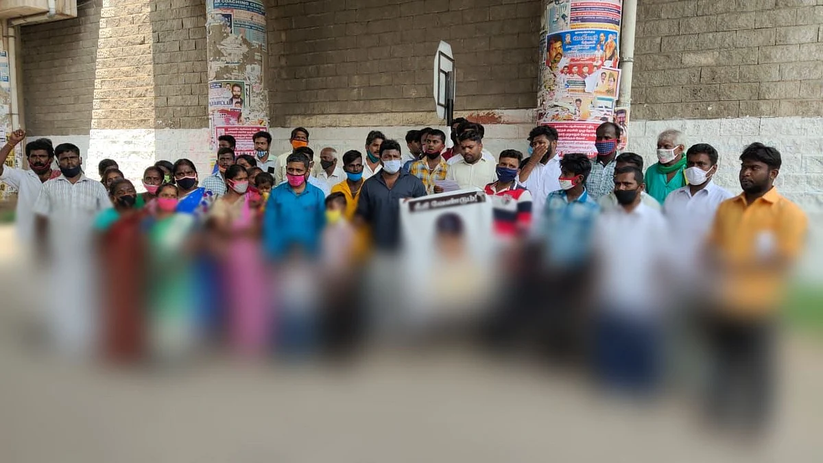 சிறுமியின் பெற்றோர் மற்றும் உறவினர்கள்.