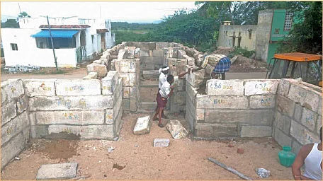 காத்திருக்கும் திருப்பணிகள்!