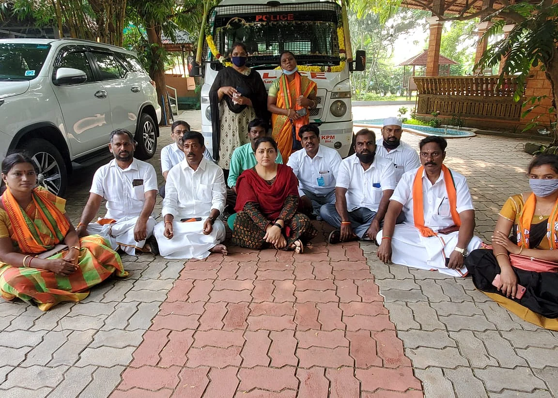 குஷ்பு