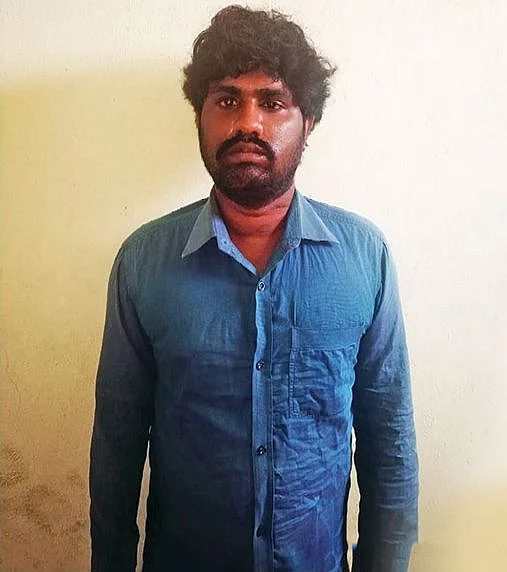 படிப்பில் பி.எஸ்ஸி... திருட்டில் பிஹெச்.டி...