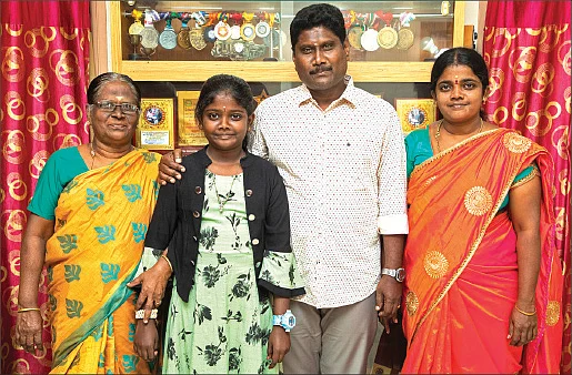 குடும்பத்தினருடன்...