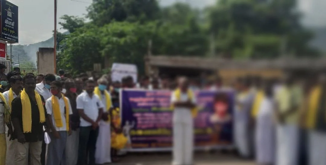 போராட்டத்தில் ஈடுபட்ட தமிழ்நாடு மருத்துவர் சமூக நலச்சங்கத்தினர்