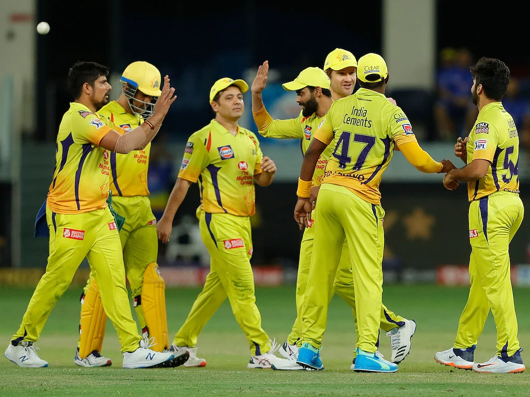 IPL 2020: சேஸிங்கில் திணறிய ஐதராபாத்... மீண்டும் 2010 மேஜிக்கை நிகழ்த்துமா சென்னை? #SRHvCSK