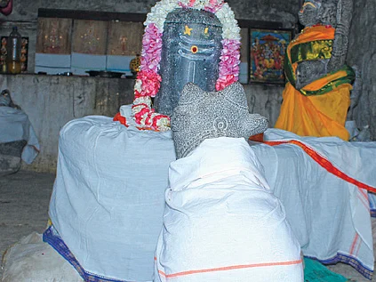 காத்திருக்கும் திருப்பணிகள்!