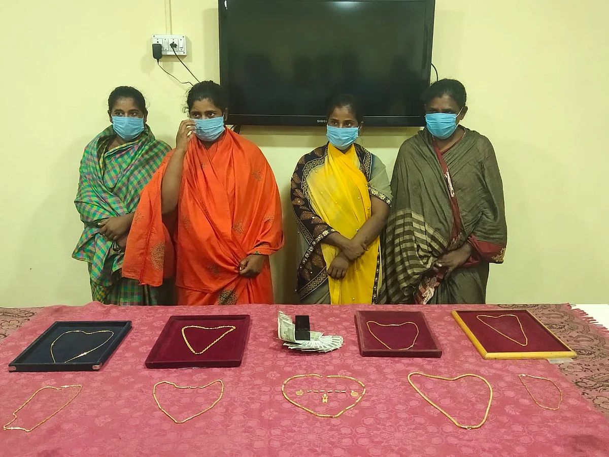 கைதான ஆட்டோ பெண் கொள்ளையர்கள்