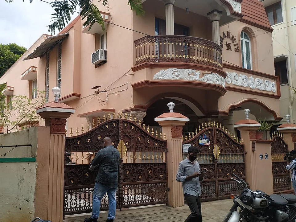 சென்னை: காதலி வீட்டில் நகைகள்- தி.நகர் ஜுவல்லரி கொள்ளையன் சிக்கியது எப்படி?