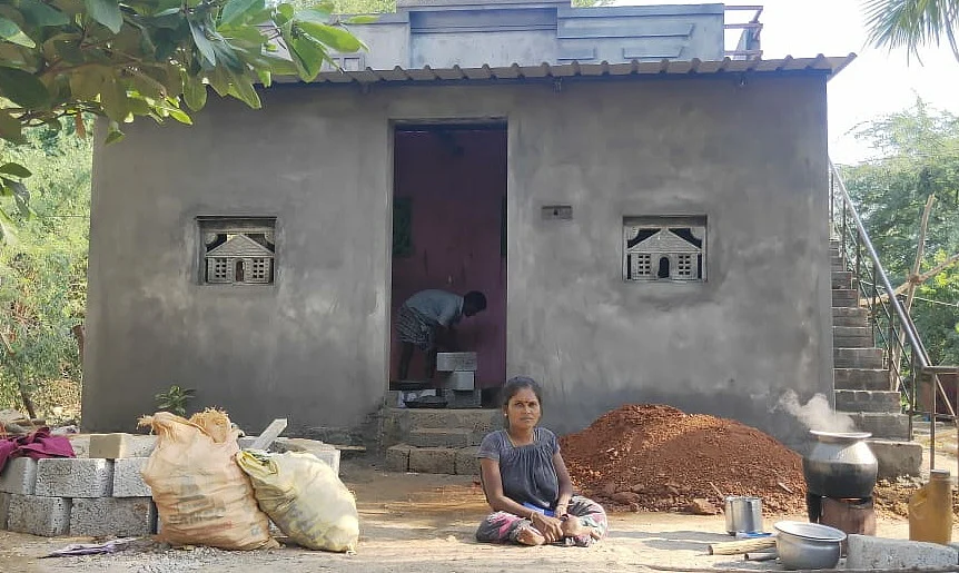நெகிழும் மாற்றுத்திறனாளி சரிதா