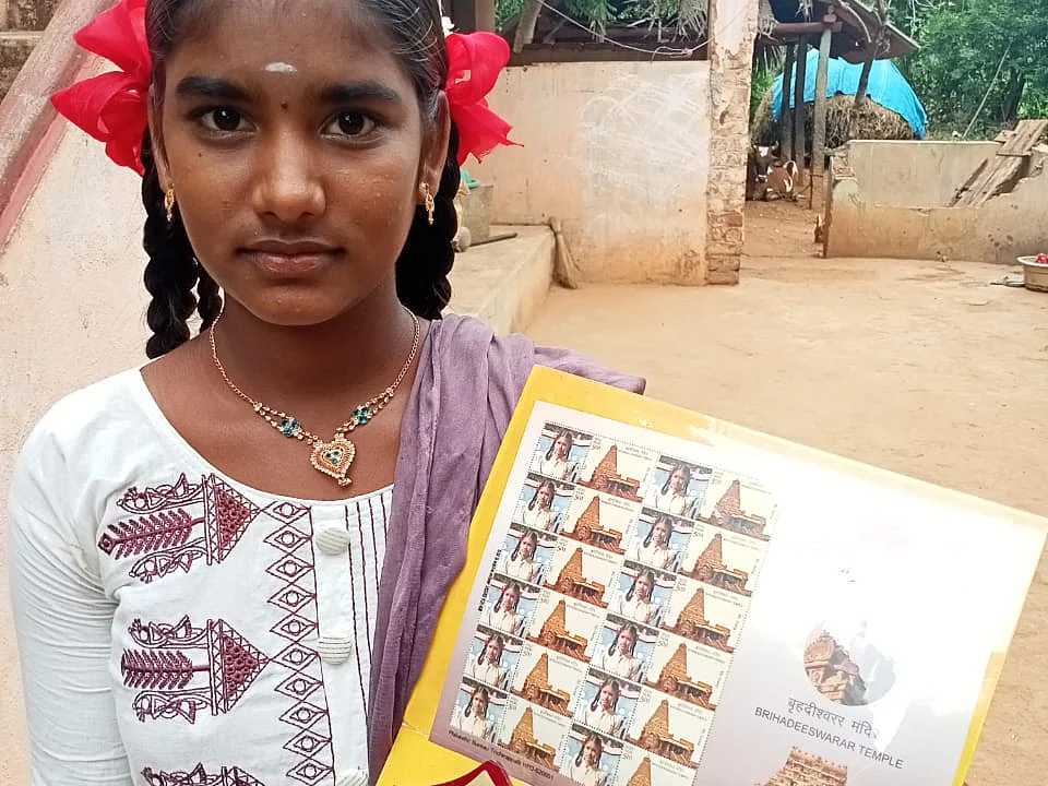 சிவகங்கை: மாணவியின் புகைப்படத்தோடு தபால் தலை வெளியீடு... கௌரவப்படுத்திய மாவட்ட ஆட்சியர்!