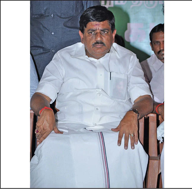 ராதாகிருஷ்ணன்
