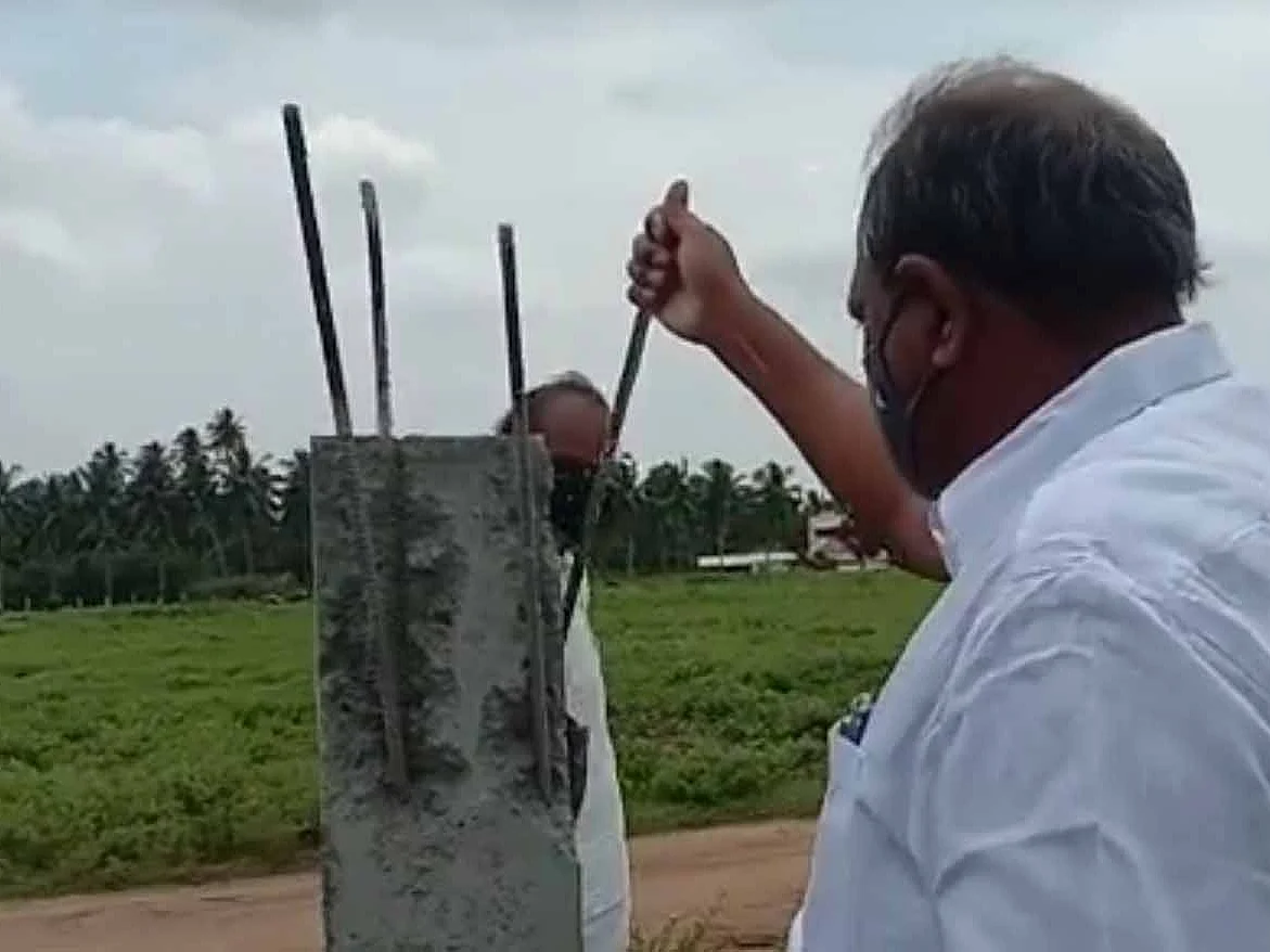 நாமக்கல்:`அரசுப் பணிகள் தரமாக நடக்கணும்!’- வைரல் வீடியோவின் பின்னணி பகிர்ந்த சின்ராஜ் எம்.பி