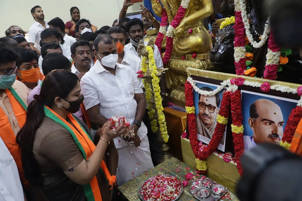 குஷ்பு