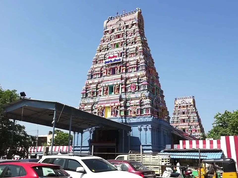 சென்னை: காணிக்கையைச் செலுத்திவிட்டு கோயிலில் திருட்டு - சில்லறைகளை விட்டுச் சென்ற இளைஞர்