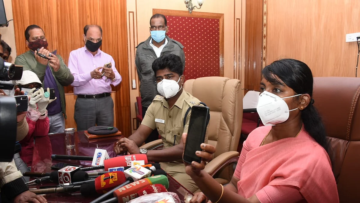 நீலகிரி மாவட்ட ஆட்சியர் இன்னசென்ட் திவ்யா