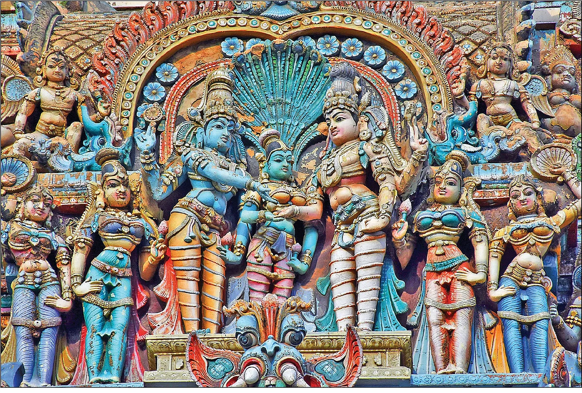 மாலவன் தன் தங்கையை அங்கயற்கண்ணியை சுந்தரருக்குத் தாரை வார்க்கும் கோலம்!