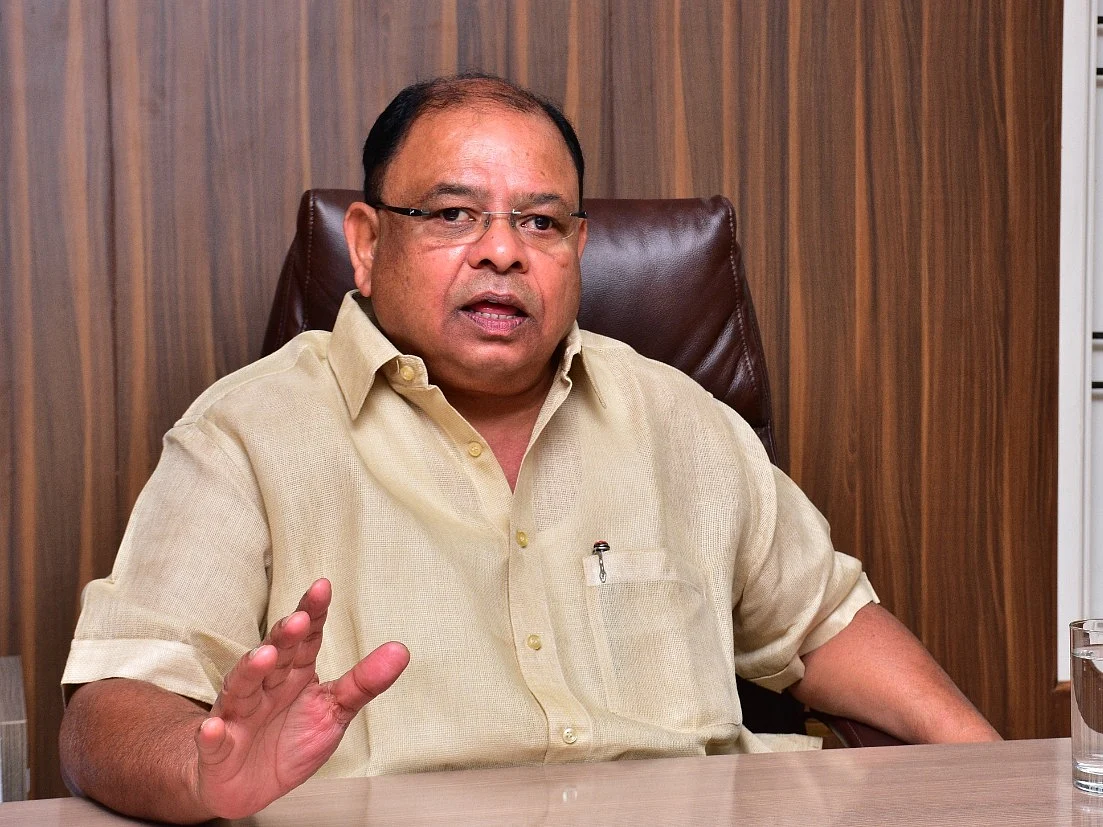 கொரோனா பாதிப்பு... அ.ம.மு.க பொருளாளர் வெற்றிவேல் காலமானார்!
