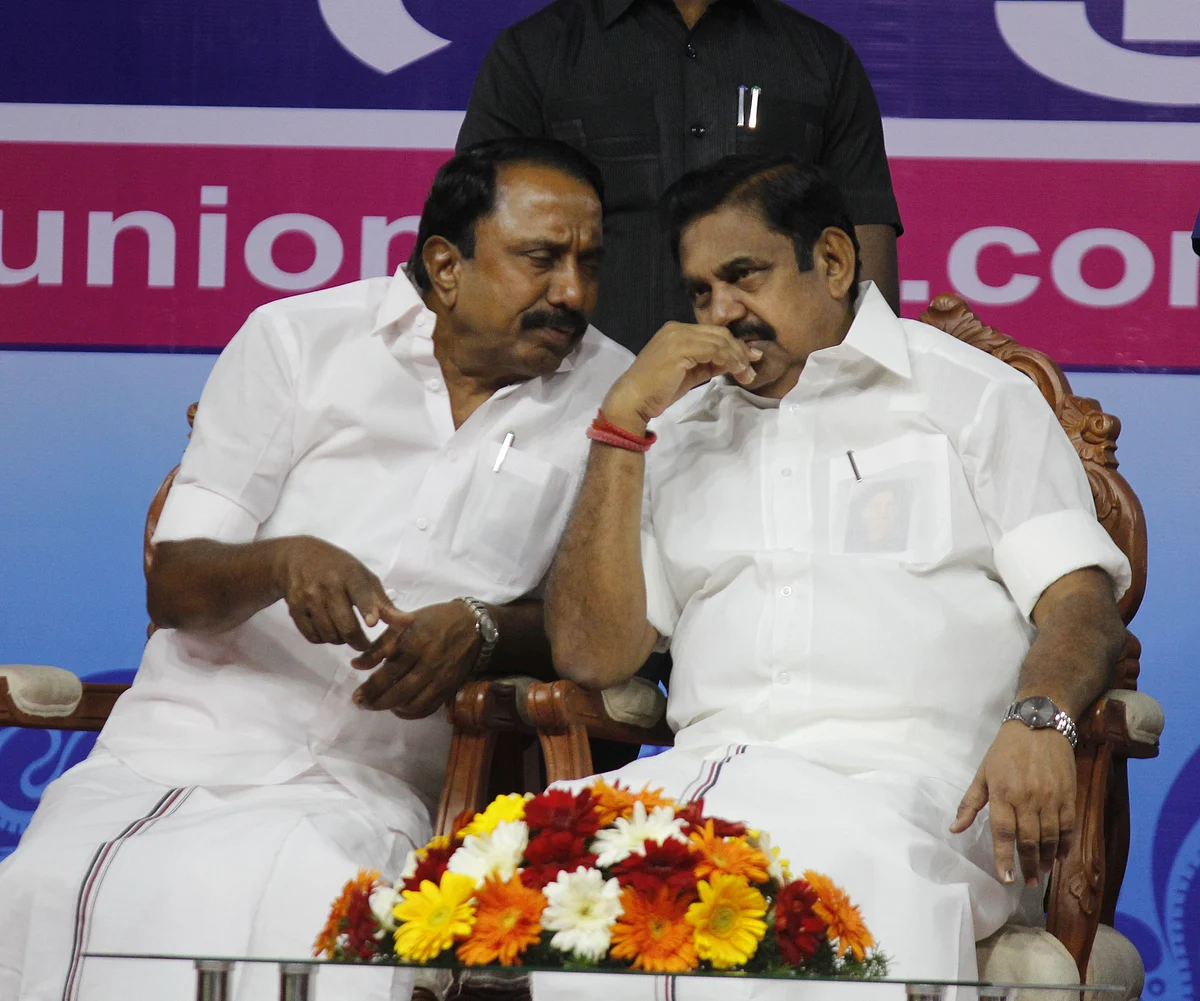 செங்கோட்டையன், எடப்பாடி பழனிசாமி