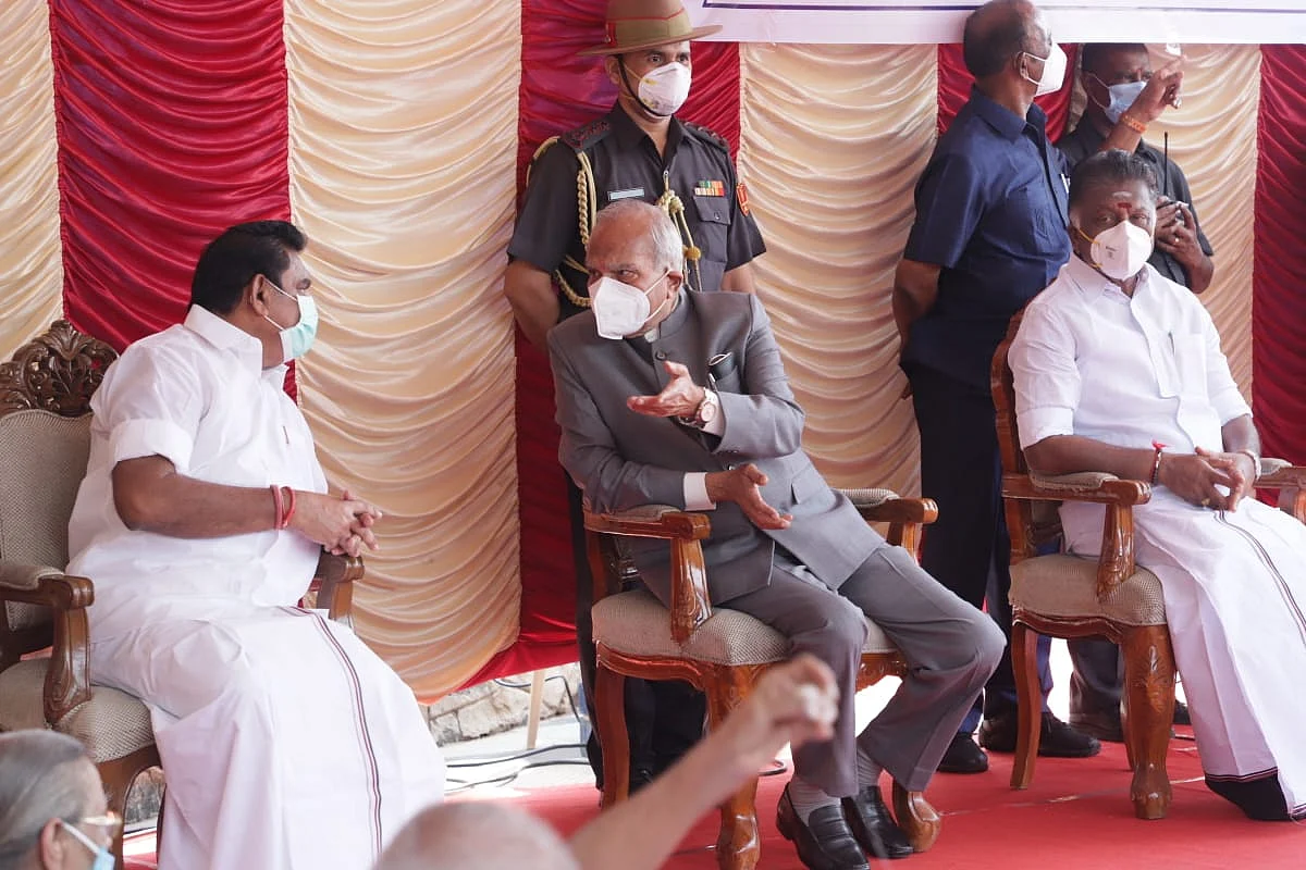 ஈ.பி.எஸ்-பன்வாரிலால் புரோஹித்-ஓ.பி.எஸ்