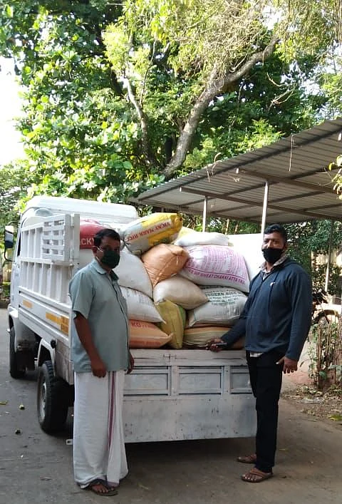 குழித்துறையில் பிடிக்கப்பட்ட ரேஷன் அரிசி மூட்டைகள்
