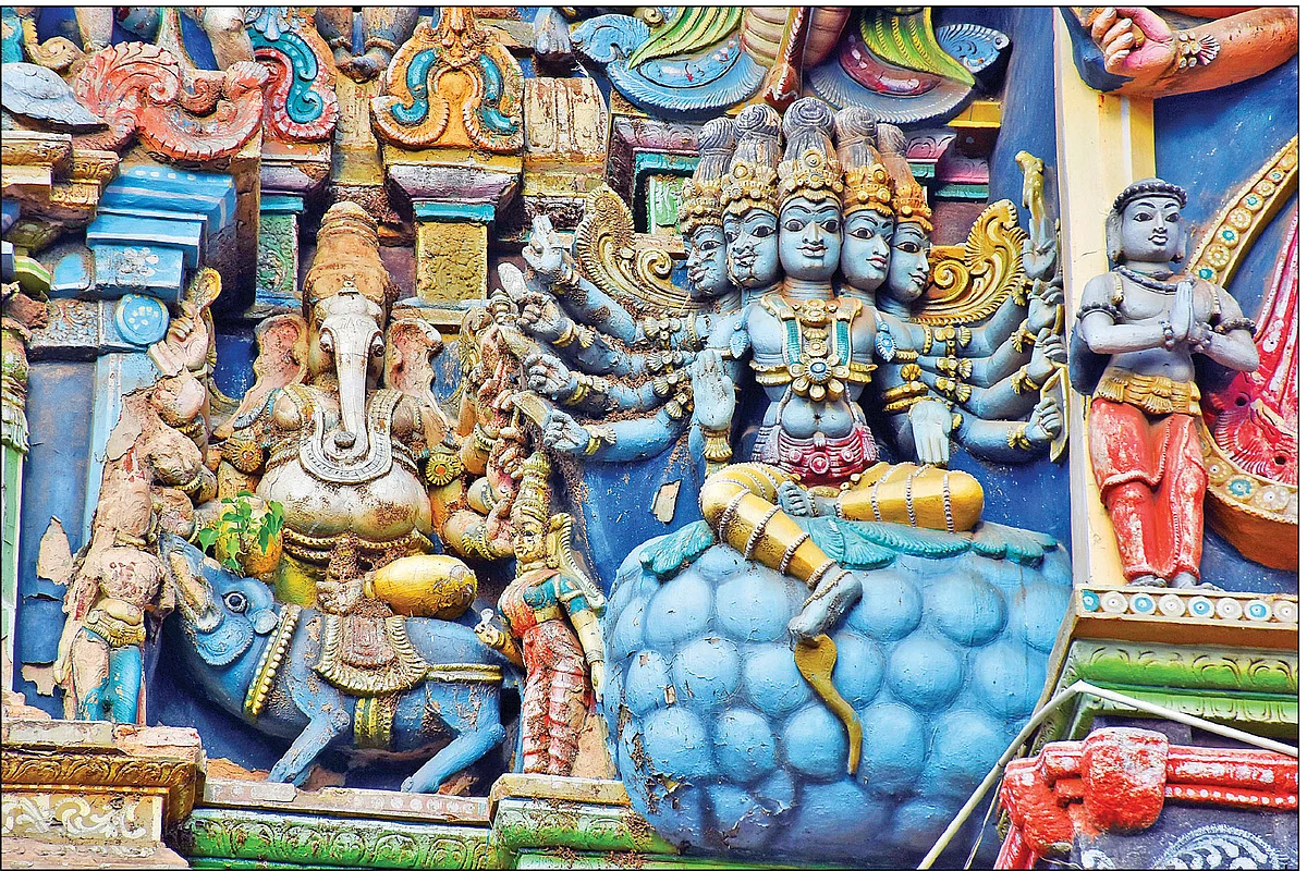மதுரை கோபுரக் கொலு!