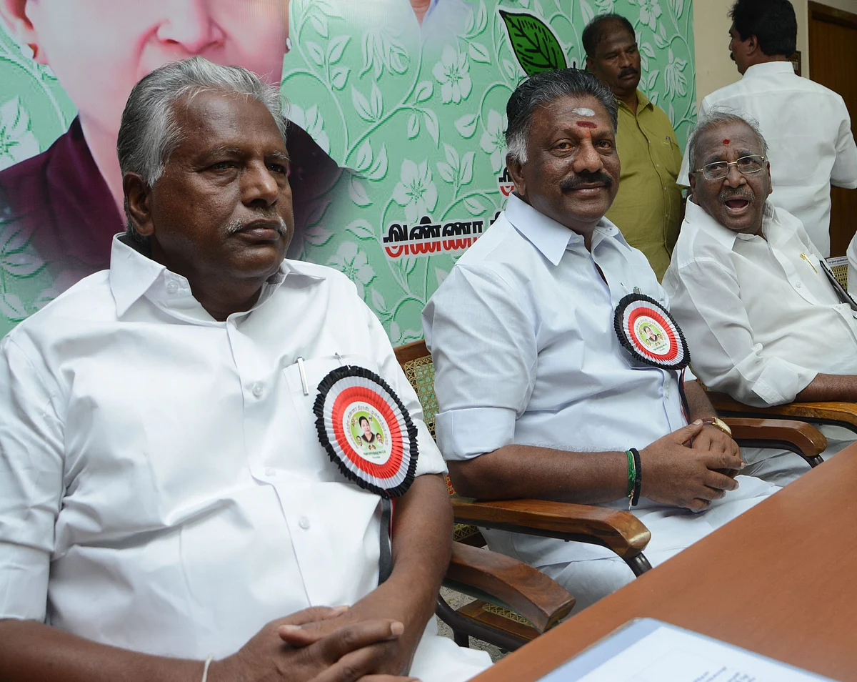 கே.பி.முனுசாமி, ஓ.பி.எஸ்., மதுசூதனன்