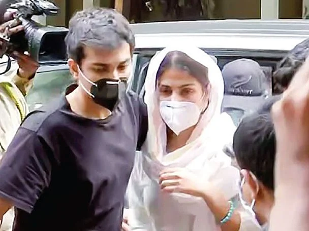 `நான்கு கண்டிஷன்கள்!'- போதைப்பொருள் வழக்கில் நடிகை ரியாவுக்கு மும்பை உயர் நீதிமன்றம் ஜாமீன்