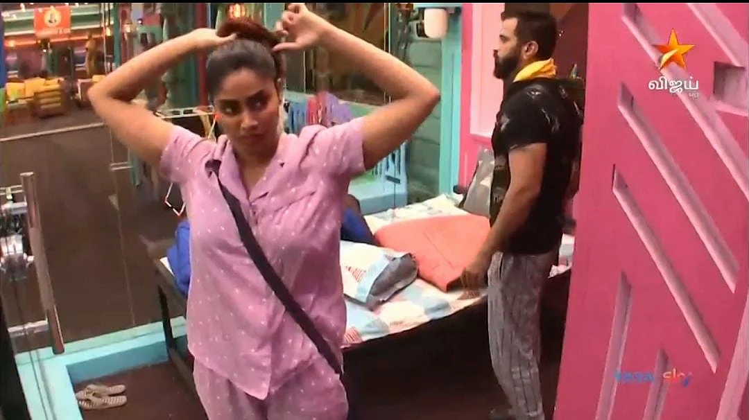 பிக்பாஸ் - நாள் 12